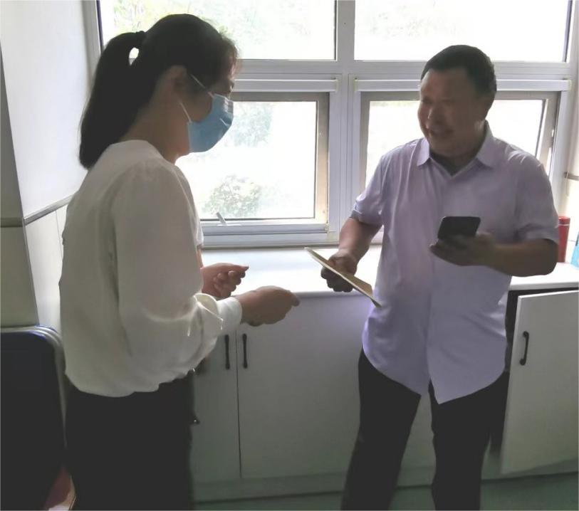 真情慰問暖人心，擇立集團(tuán)探望員工住院家屬